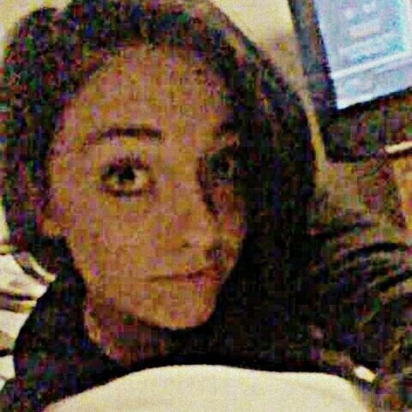 Meet your Posher, Emily - Picture 1 of 1